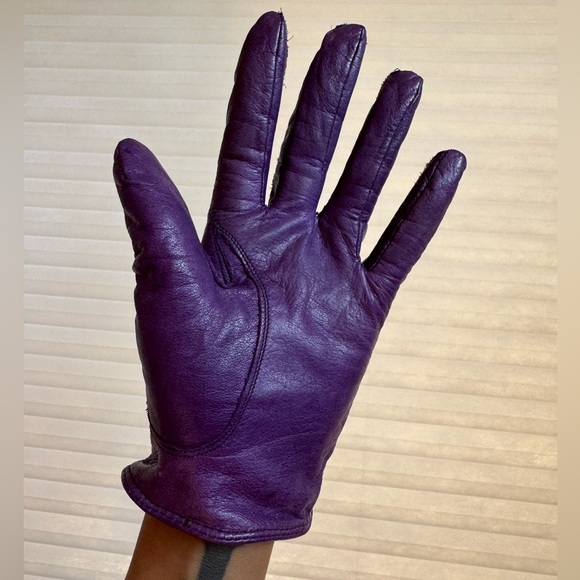 Vintage Purple Leather Gloves with Wrist Bow - Picture 5 of 11